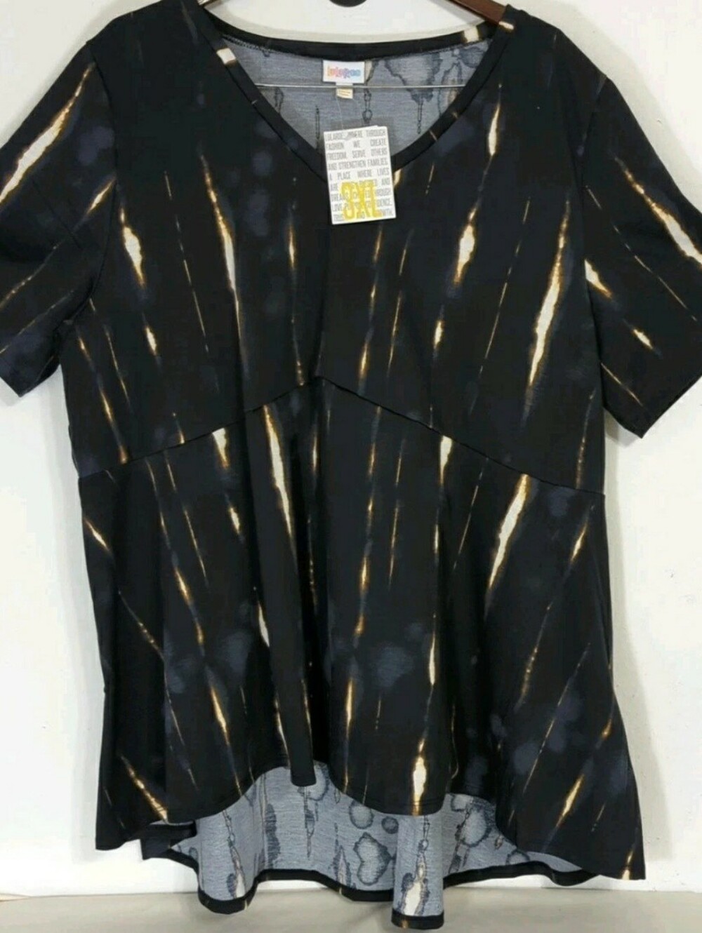 Lularoe Jana 3XL Empire Waist Swing Top Black Print